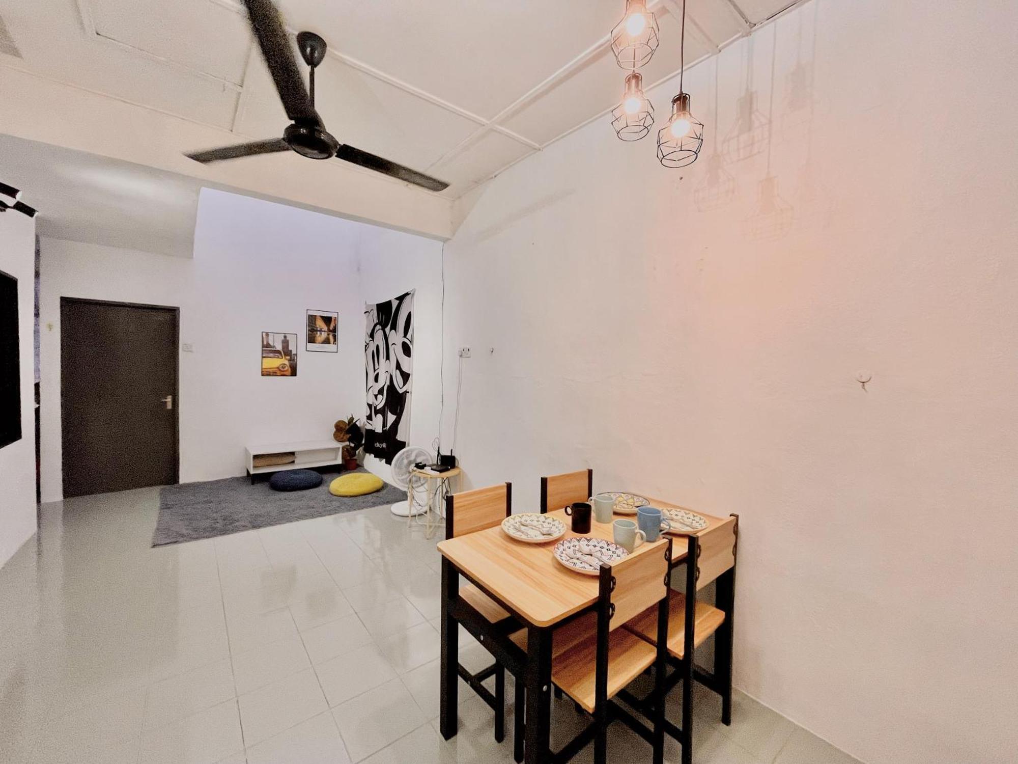 Heritage Cozy Entire 3 Bedroom House At Kijang Alma Μπουκίτ Μερταχάμ Εξωτερικό φωτογραφία